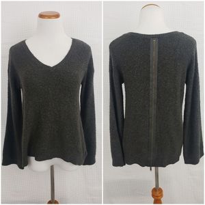 American Eagle Sweater Zippered Back V Neck Sweater Gray Brown size Small Boho